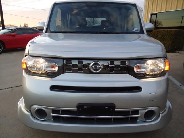 2009 Nissan cube Crew Cab Standard Box 2-wheel Drive SLE