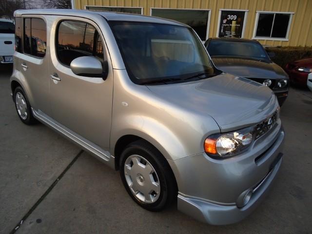 2009 Nissan cube Crew Cab Standard Box 2-wheel Drive SLE