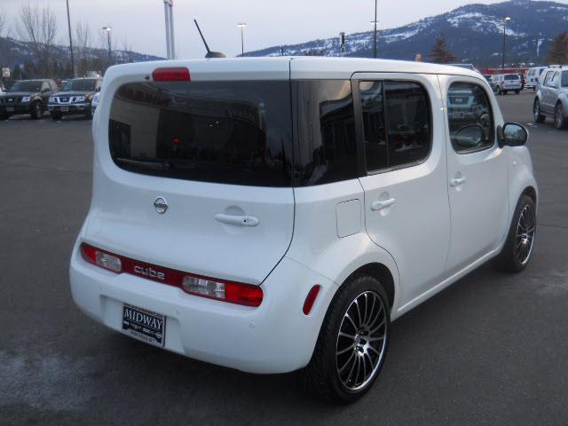 2009 Nissan cube Unknown