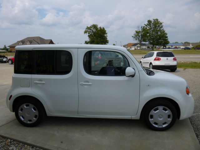 2009 Nissan cube Unknown