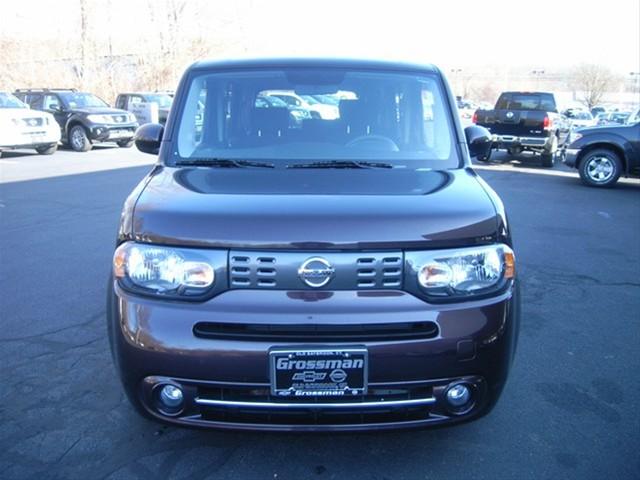 2009 Nissan cube Crew Cab Standard Box 2-wheel Drive SLE