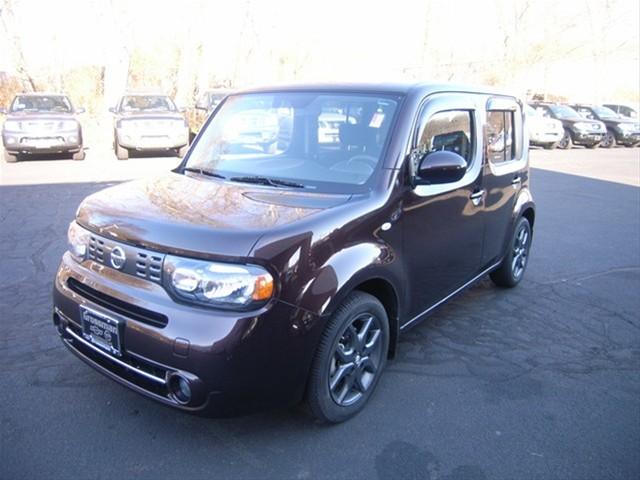 2009 Nissan cube Crew Cab Standard Box 2-wheel Drive SLE