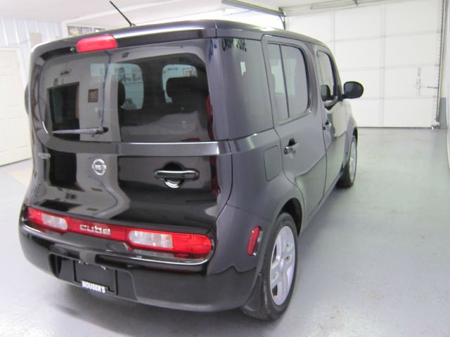 2009 Nissan cube 2dr Roadster 3.0L