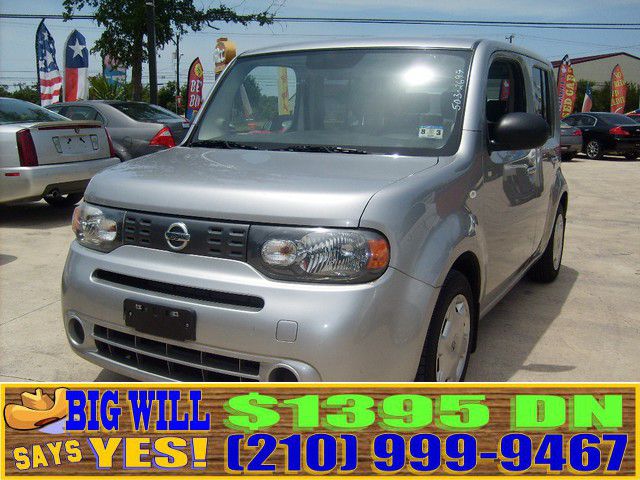 2009 Nissan cube 2dr Roadster 3.0L