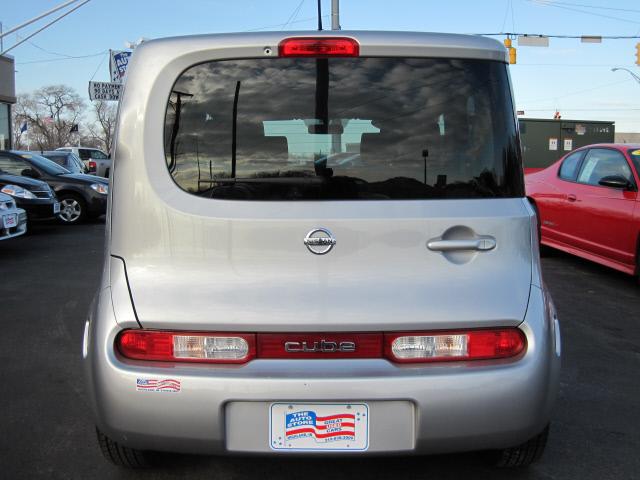 2009 Nissan cube W/T REG CAB