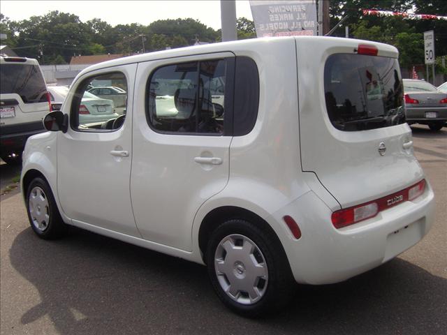 2009 Nissan cube Unknown