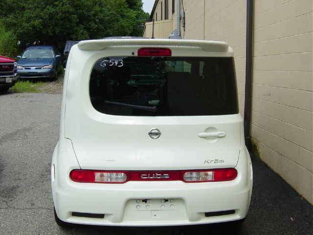 2009 Nissan cube 4dr 1500 SLT SUV