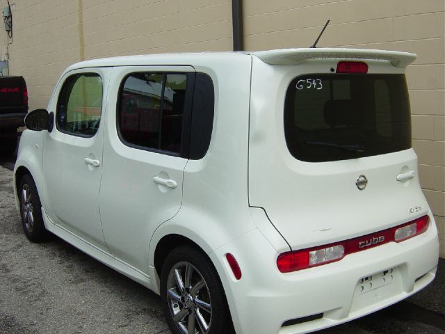 2009 Nissan cube 4dr 1500 SLT SUV