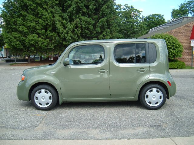 2010 Nissan cube E43