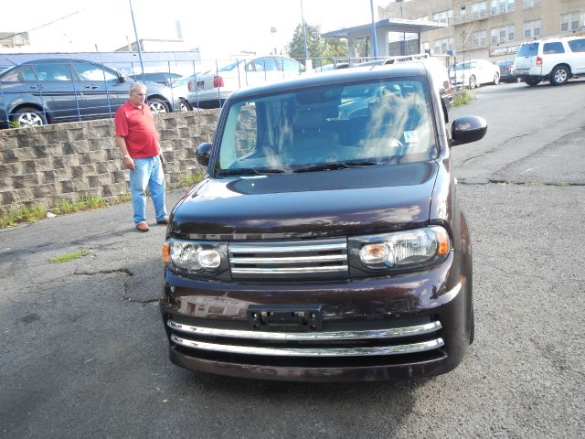 2010 Nissan cube 4dr 1500 SLT SUV