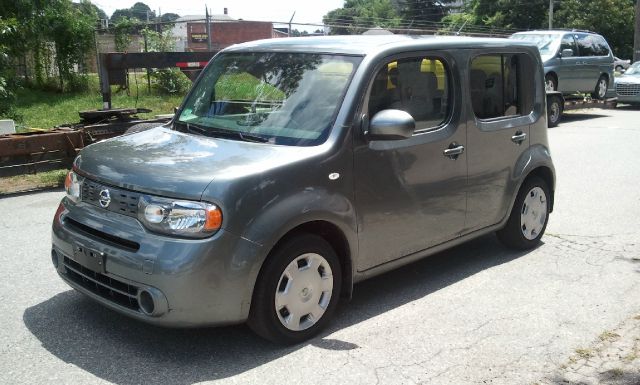 2010 Nissan cube E43