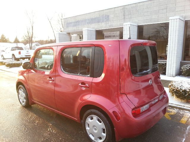 2010 Nissan cube E43