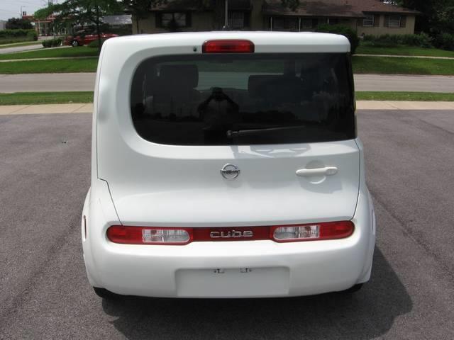 2011 Nissan cube W/T REG CAB