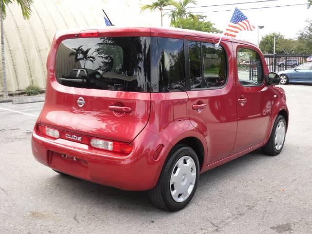 2011 Nissan cube Unknown