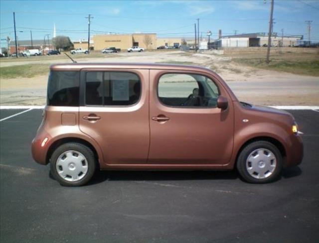 2011 Nissan cube Unknown