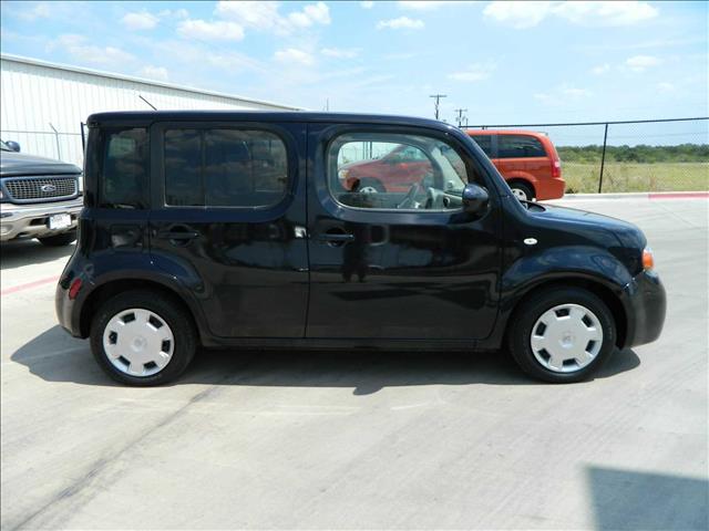 2011 Nissan cube Slk280roadster