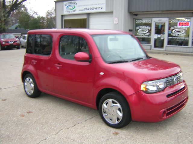 2011 Nissan cube W/T REG CAB