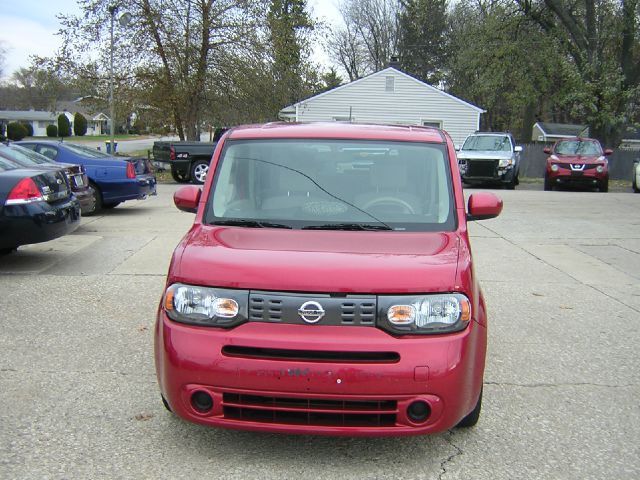 2011 Nissan cube W/T REG CAB