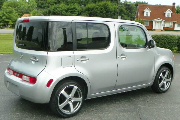 2011 Nissan cube E43