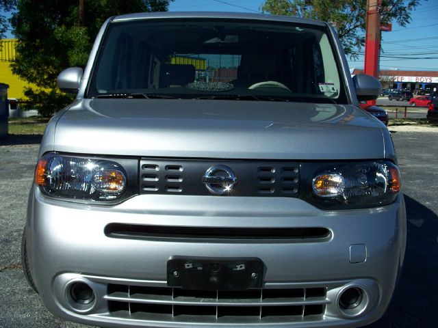 2011 Nissan cube W/T REG CAB