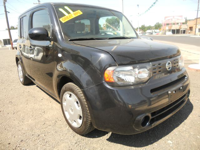 2011 Nissan cube XLT 4D