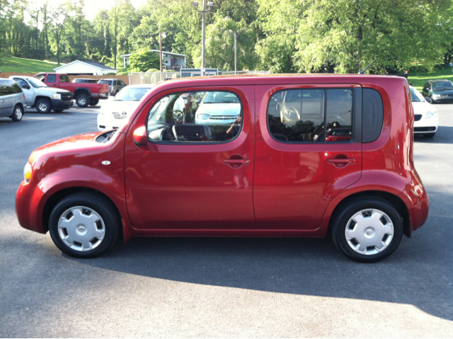 2012 Nissan cube E43