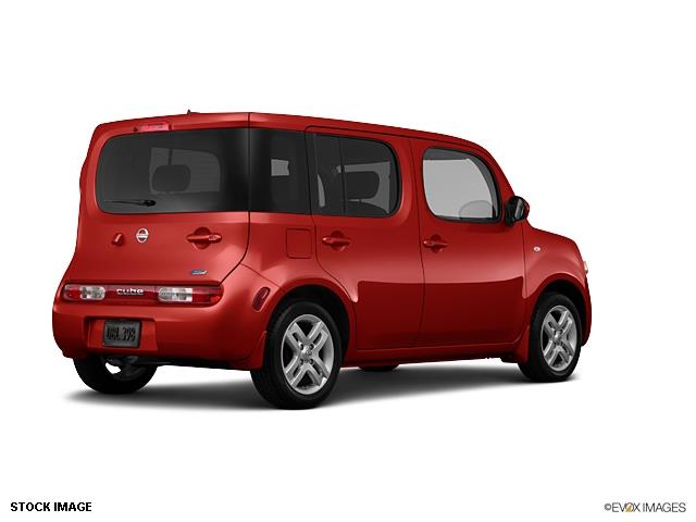 2013 Nissan cube Unknown