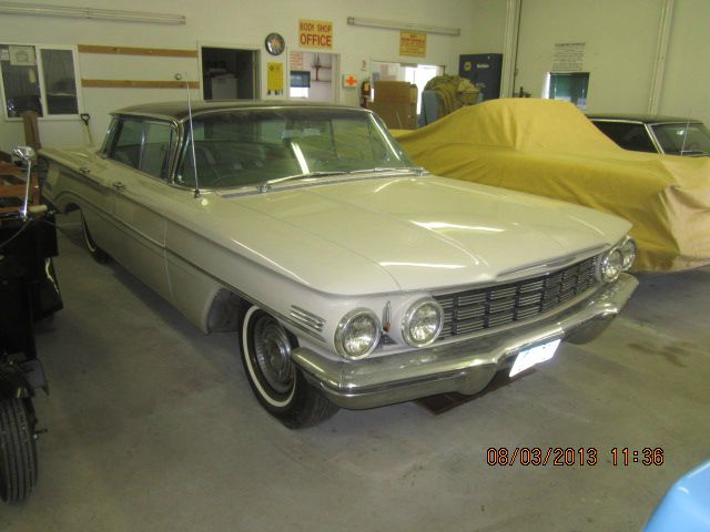 1960 Oldsmobile 4 Dr. HT Handicap