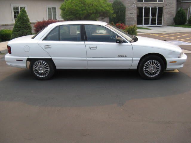 1996 Oldsmobile Achieva LS S