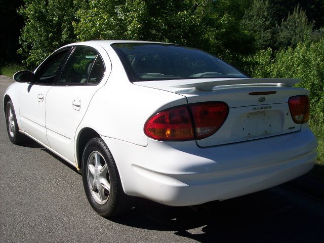 1999 Oldsmobile Alero Standard 4X4 Hardtop