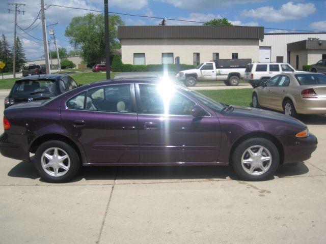 1999 Oldsmobile Alero Standard 4X4 Hardtop