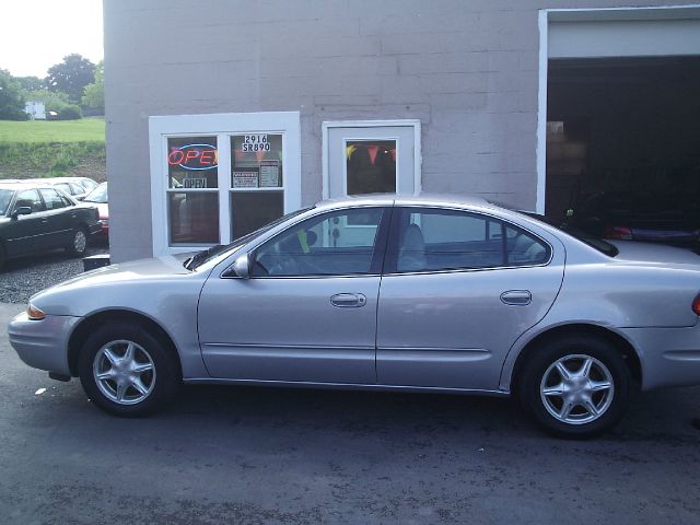 1999 Oldsmobile Alero Standard 4X4 Hardtop