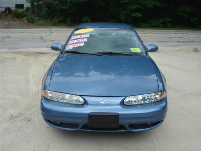 1999 Oldsmobile Alero S Sedan