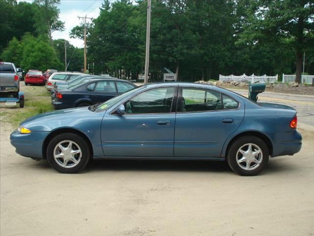 1999 Oldsmobile Alero S Sedan