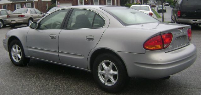 1999 Oldsmobile Alero Standard 4X4 Hardtop