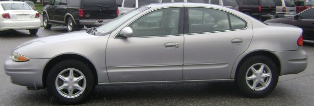 1999 Oldsmobile Alero Standard 4X4 Hardtop