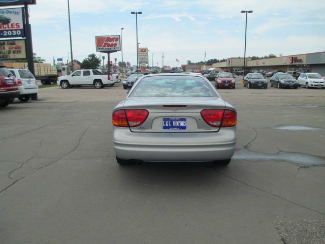 1999 Oldsmobile Alero Standard 4X4 Hardtop