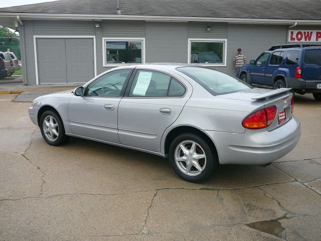 1999 Oldsmobile Alero Standard 4X4 Hardtop