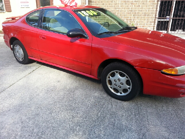 2000 Oldsmobile Alero Suburban 1500 LT Sport Utility 4D