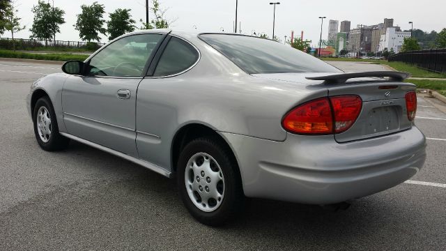 2001 Oldsmobile Alero S Sedan