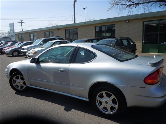 2001 Oldsmobile Alero FWD 4dr Sport