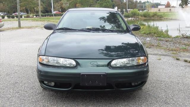 2003 Oldsmobile Alero FWD 4dr Sport