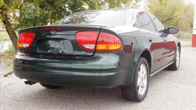 2003 Oldsmobile Alero FWD 4dr Sport