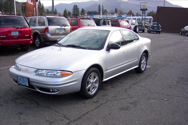 2003 Oldsmobile Alero FWD 4dr Sport