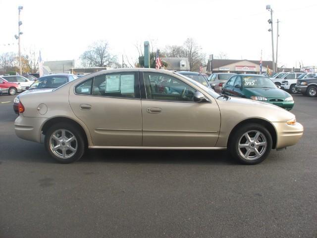 2003 Oldsmobile Alero FWD 4dr Sport