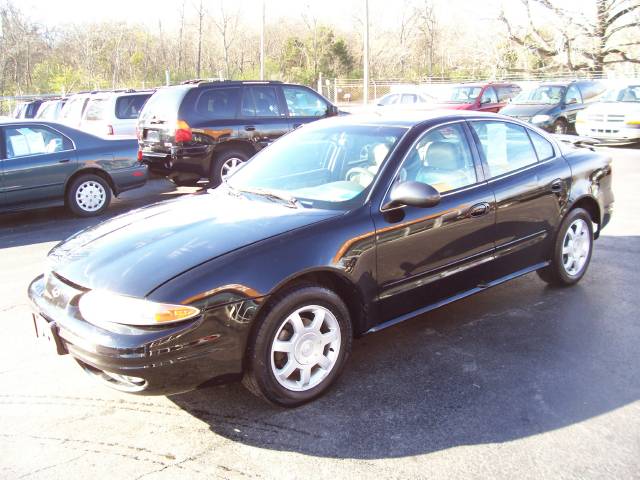 2003 Oldsmobile Alero FWD 4dr Sport