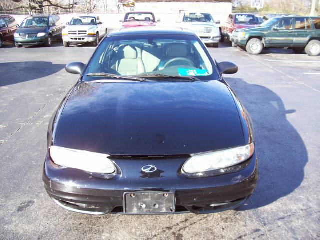 2003 Oldsmobile Alero FWD 4dr Sport