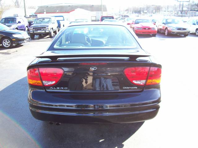 2003 Oldsmobile Alero FWD 4dr Sport