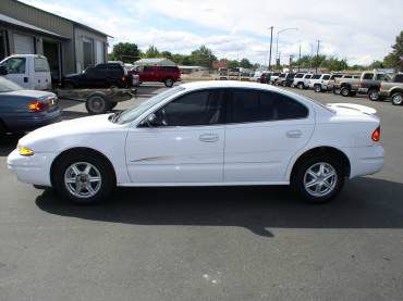 2004 Oldsmobile Alero Base