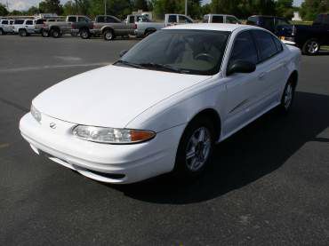 2004 Oldsmobile Alero Base